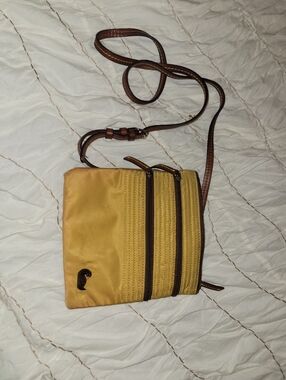 Dooney & Bourke  Triple Zip9 Crossbody Bag with Brown Trim